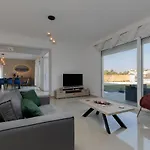 Villa Mika