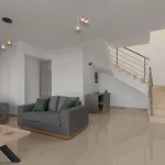 Mika Villa *
