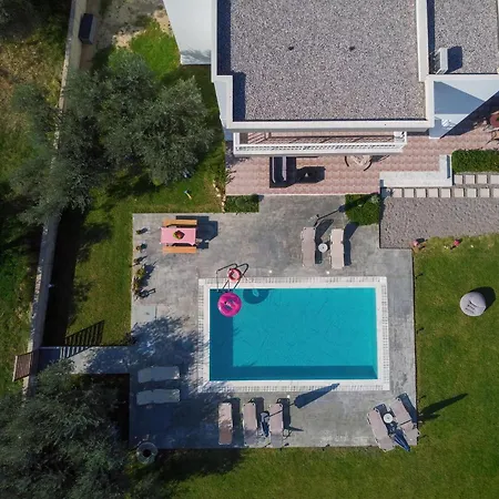 Mika Villa